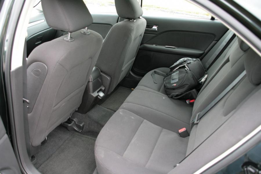  Ford Fusion Hybrid 2010 года  (US) (фото 61 из 111)